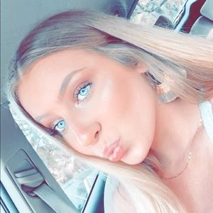 Meet your Posher, Corey